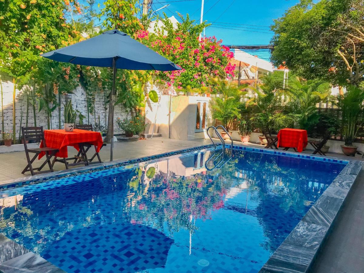 Oleander Garden Homestay Хойан Экстерьер фото